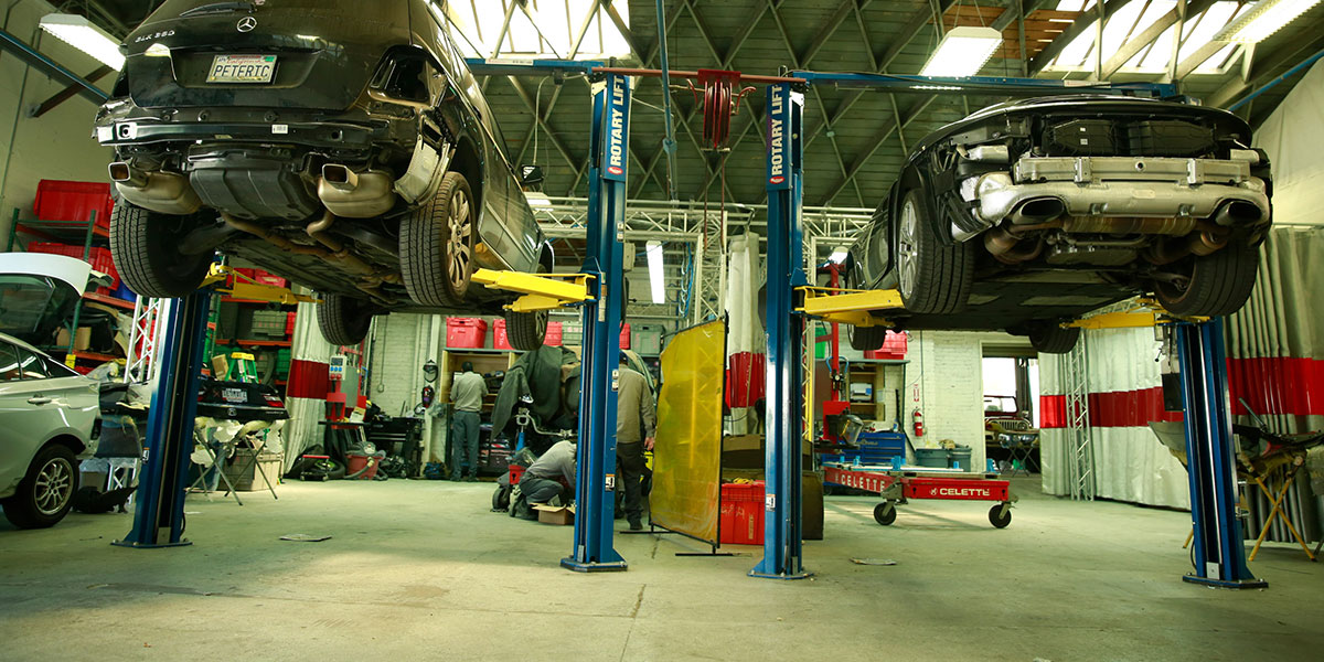 Choosing From Akron Car Body Shops Near Me - Brothers Auto Collision
